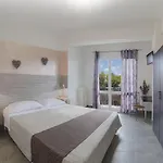 Serena 3*