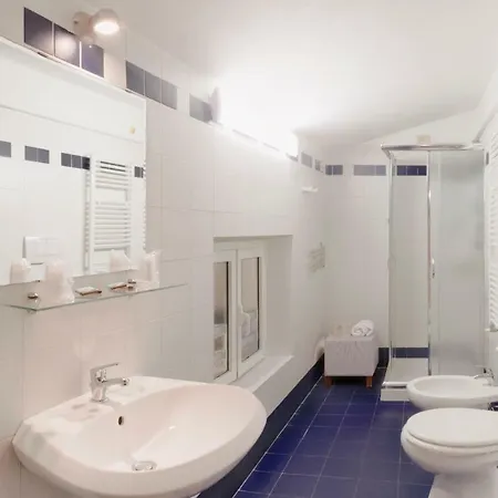 Hotel Serena 3*