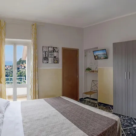 Hotel Serena 3*